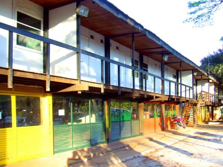 Alojamento da UnB. Sérgio Rodrigues, 1962_feitos_usando_sistema_padronizado_de_construcao_sergio_rodrigues_1962